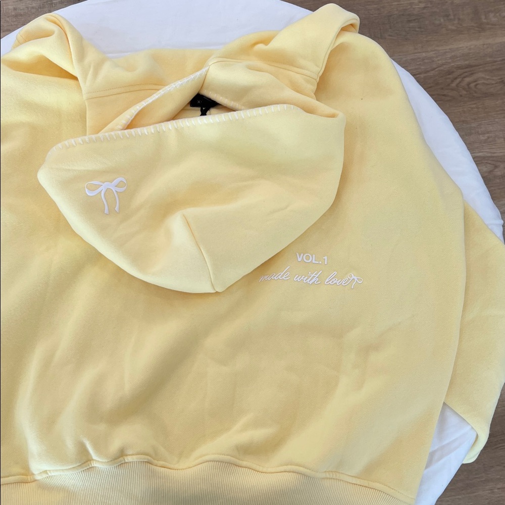 White Fox Puff Lettering Yellow Hoodie - Picture 2 of 3